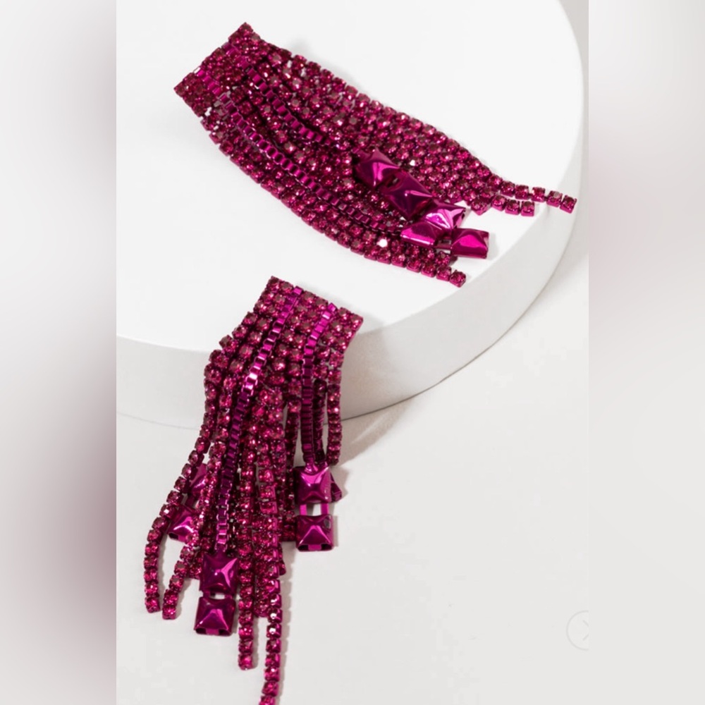 New Francesca’s Fuchsia Metal Cupchain Jacket Chandelier Earrings